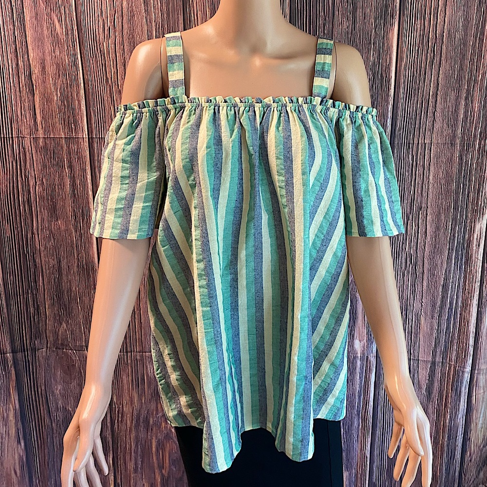 Easel size small NWT pastel green yellow & gray vertical stripped boho blouse